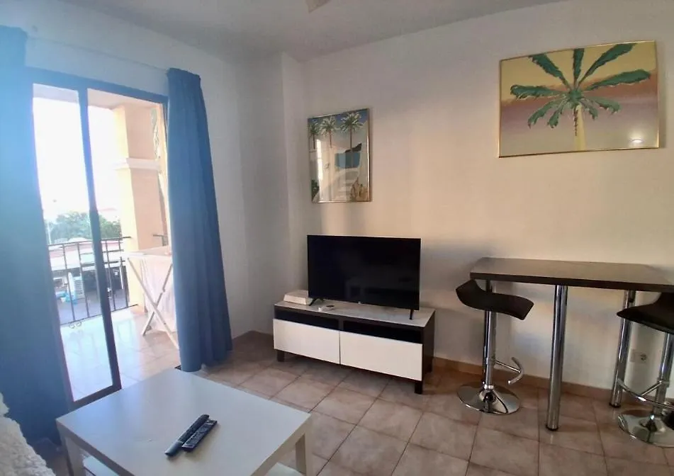 Modern Studio Free Wifi Heated Pool Los Cristianos  0*, Los Cristianos (Tenerife)