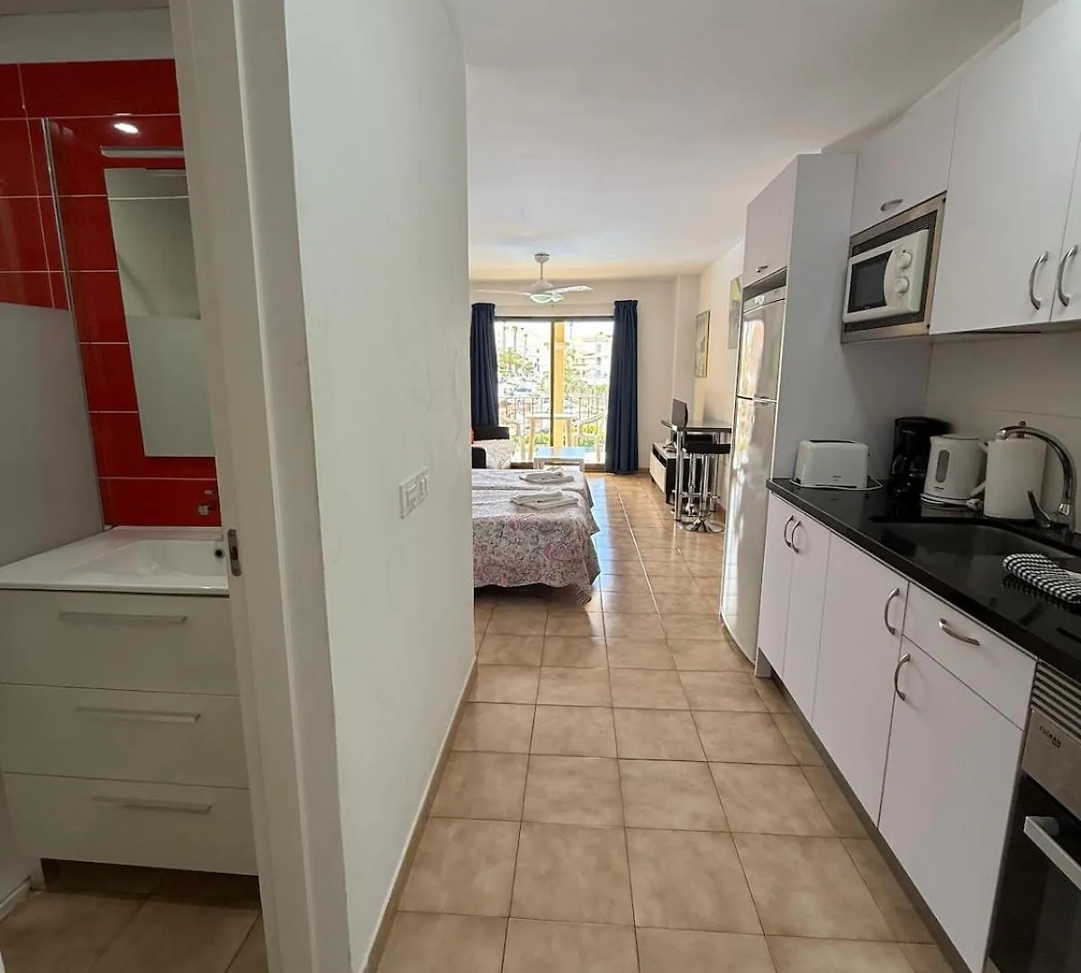 Apartment Modern Studio Free Wifi Heated Pool Los Cristianos
